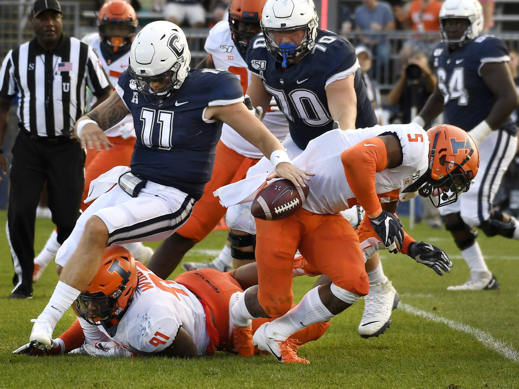 Illinois UConn Football